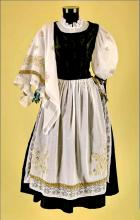 Csornai aranyhímzéses viselet